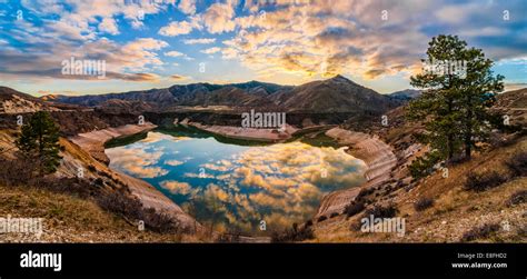 USA, Idaho, Ada, Boise, Lucky Peak, Lucky Peak Reservoir, Heart Shaped ...