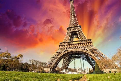 Eiffel Tower Wallpapers Images Photos Pictures Backgrounds