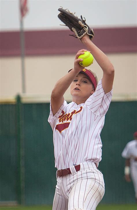 City College softball sweeps double-header – Sac City Express