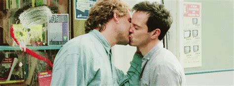 ANDREW SCOTT - Kiss from the film "Pride" - Gif | Andrew scott, Jim moriarty, Sherlock actor