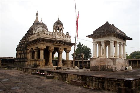 12 Best Places to visit in Jabalpur - Popular Sightseeing & Tourist Attractions