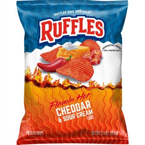 Ruffles® Flamin' Hot® Cheddar & Sour Cream Potato Chips, 2.5 oz - Foods Co.