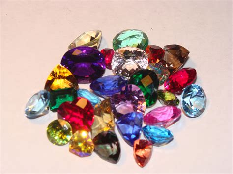 101 Carats of faceted gemstones