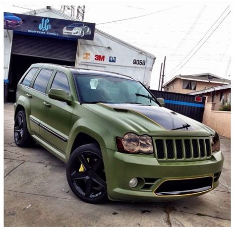 Matte green SRT8 Cherokee | Jeep srt8, Jeep cherokee sport, Jeep wk