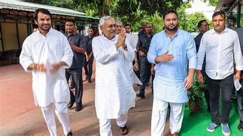 Nitish Kumar to take oath as Bihar CM for the 8th time today | Today News