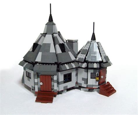 Lego Harry Potter - Hagrid's Hut | Flickr - Photo Sharing! Harry Potter Room, Lego Harry Potter ...