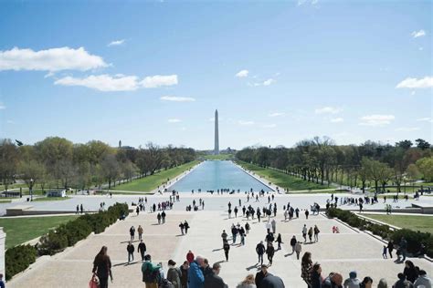 Discover DC Day Bus Tour of Washington DC | USA Guided Tours