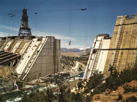File:Shasta dam under construction edit.jpg - Wikimedia Commons