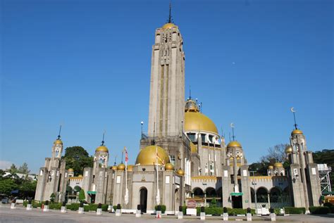 Poison Apple: Top 10 Most Beautiful Mosques in Malaysia