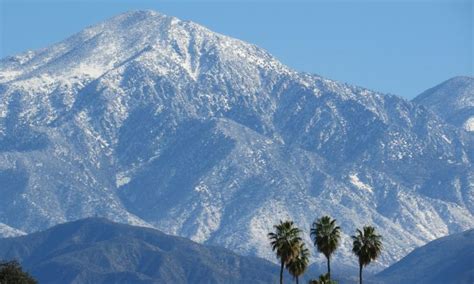 Snow on the top of the San Bernardino Mountains. | San bernardino ...