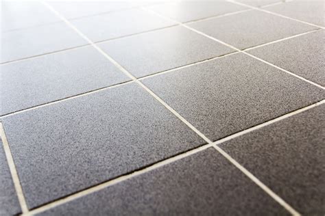 What Color Grout To Use With Gray Tile? - Homenish