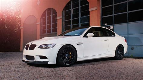 White BMW Wallpapers - Top Free White BMW Backgrounds - WallpaperAccess