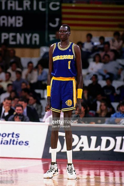 C Manute Bol (1988-1990) | Manute bol, Warriors basketball, Golden state warriors