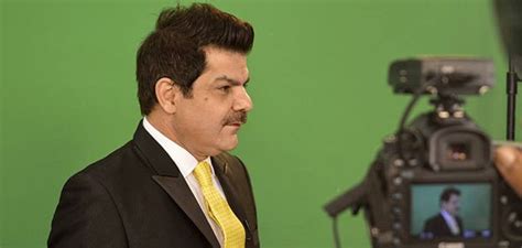 Mubashir Lucman Early Career - Folder