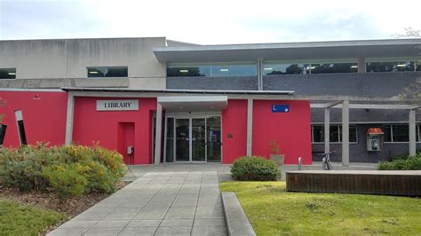 Peninsula Campus Library (Peninsula Campus Monash University) Opening ...