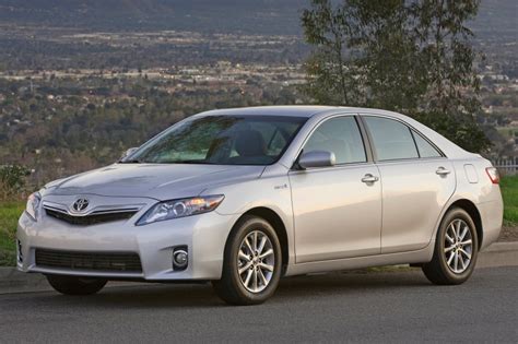 2010 Toyota Camry Hybrid Review & Ratings | Edmunds