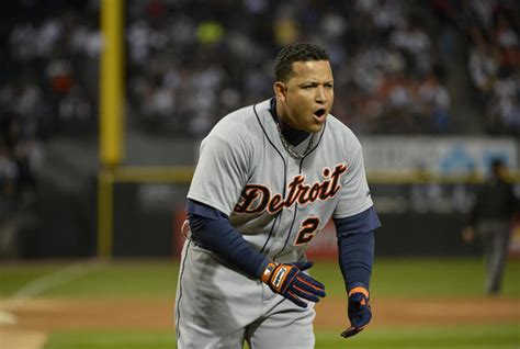 Tigers' Miguel Cabrera wins Triple Crown - Photo 1 - Pictures - CBS News