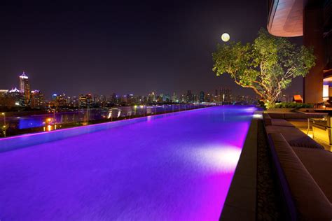 Copy-of-Sofitel-So-Bangkok—Infinity-Pool-(Night-View) : at-Bangkok.com