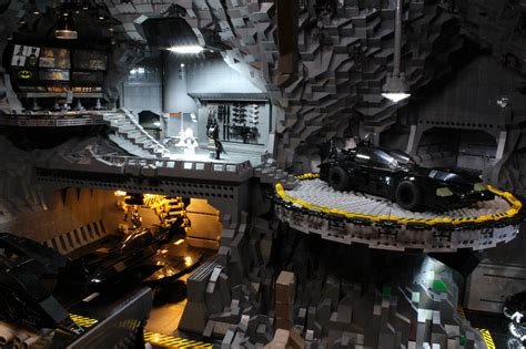 dotTech These men built an epic Batman Batcave with 20,000 LEGO blocks ...