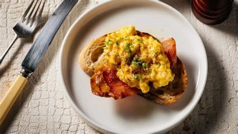 The 'perfect' scrambled eggs according to Bill Granger and Adam Liaw | SBS The Cook Up with Adam ...