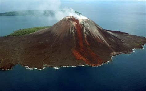 5 Gunung Berapi dengan Letusan Terdahsyat di Indonesia, dari Krakatau ...