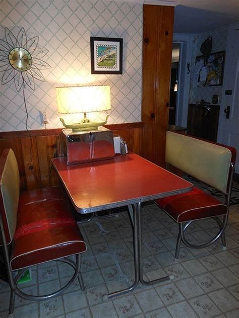 red-dinette-vintage-with-benches (I want this set BADLY!!) Retro Kitchen Tables, Kitchen Dinette ...