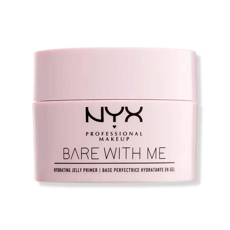 A Makeup Artist Shares the Best Primers for Dry Skin | Who What Wear