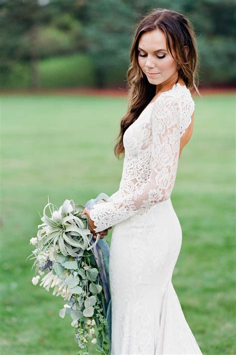 White Lace Long Sleeve Wedding Dress