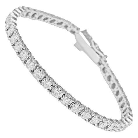 18ct White Gold Diamond Tennis Bracelet Set With 4.50ct H/VS Natural Diamonds For Sale at 1stDibs