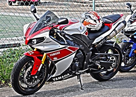 Yamaha R1. | Custom sport bikes, Sport bikes, Yamaha r1