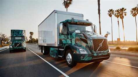 Volvo Trucks demonstrates all-electric VNR truck pilot program in California | Electrek