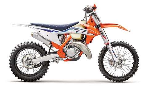 2022 KTM 125 XC Guide • Total Motorcycle