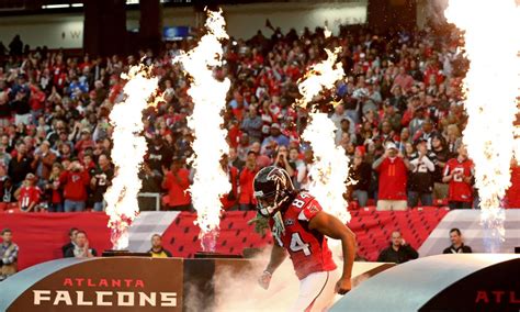 Looking at the Atlanta Falcons All-Decade team