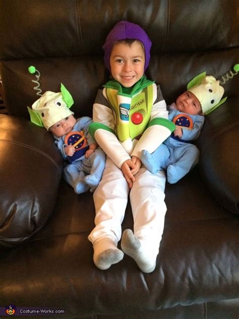 22 Halloween Costumes For Twins That Are Double The Fun