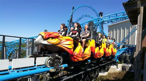 Intamin opens new Dueling Dragons roller coaster in China