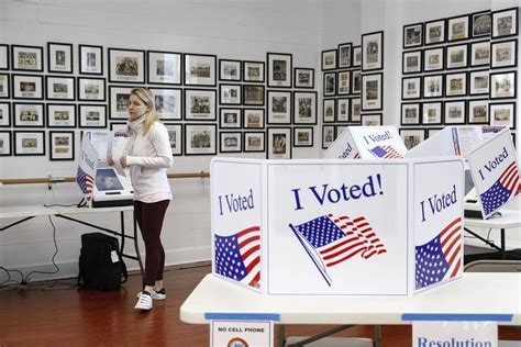 Photos: South Carolina voters go to the polls | Govt-and-politics | martinsvillebulletin.com