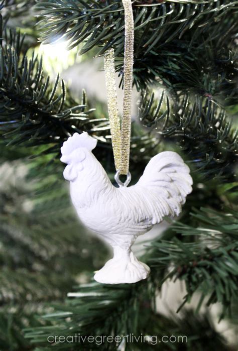 How to Make a Farmhouse Style Chicken Christmas Ornament | Creative Green Living