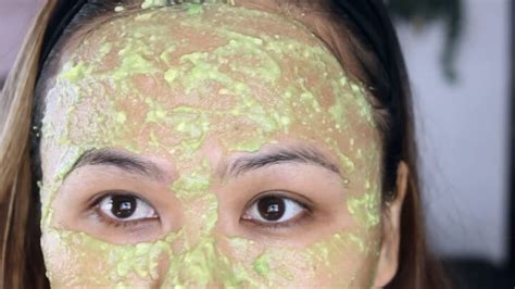 Super Easy DIY Avocado Face Mask Recipe | Upstyle