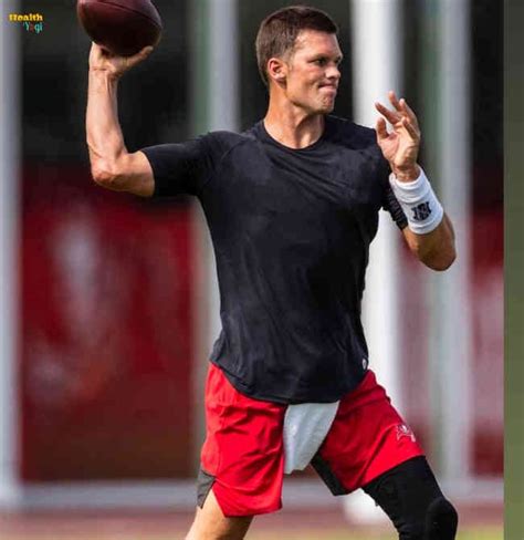 Tom Brady Workout Routine And Diet Plan - Health Yogi