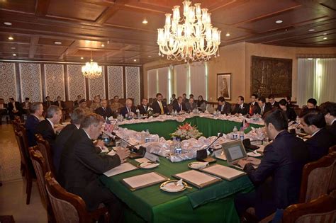 Pakistan: Incentives Will Bring Taliban to Peace Talks - WSJ