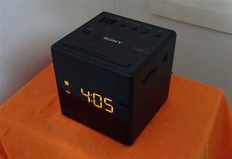 Review: Sony radio clock with alarm ICF-C1 – Robert Setiadi Website