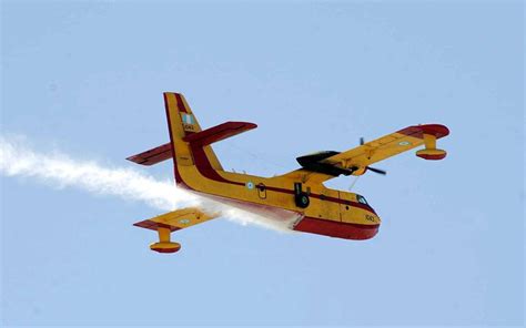 Firefighting plane crashes in Greece: fire brigade - Neos Kosmos