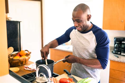 Tips for Fast, Easy Home-Cooked Dinners | Reader's Digest