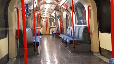 Central Line Train 1992 Stock Inside View | London Underground Central ...