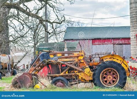 15,053 Yellow Farm Tractor Photos - Free & Royalty-Free Stock Photos from Dreamstime