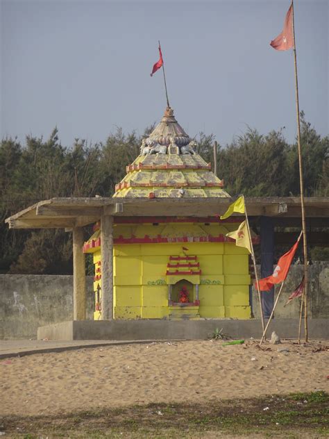 Puri - Beach; Temple | From Puri to Cuttack | Pictures | India in Global-Geography