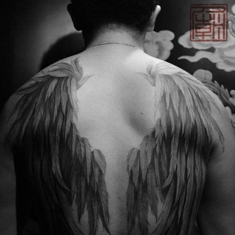 I like how the feathers are lined in | Body art | Tattoos, Tattoo ...