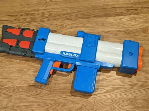 Nerf's Roblox Blasters Reviewed By A Three-Year-Old | Hiswai