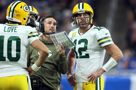 “48 Touchdowns, Five Interceptions”: Aaron Rodgers Praises Psychedelics ...