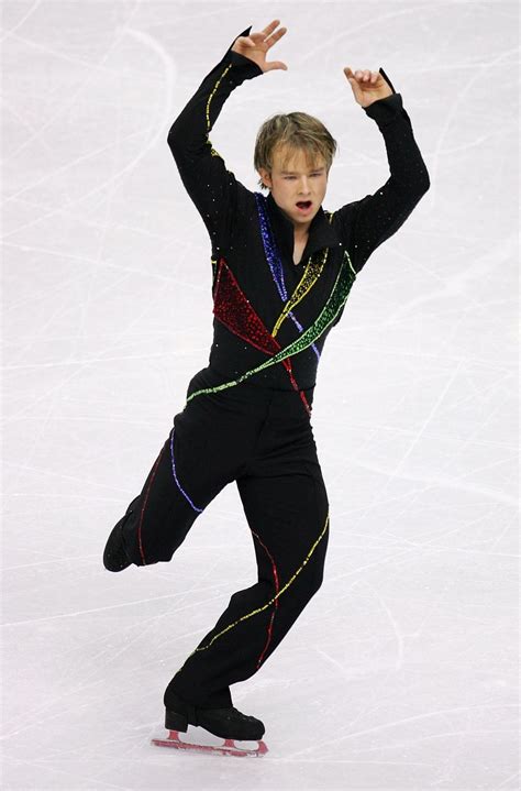 The Epic Evolution Of Men's Figure Skating Costumes Through The Years | HuffPost Life